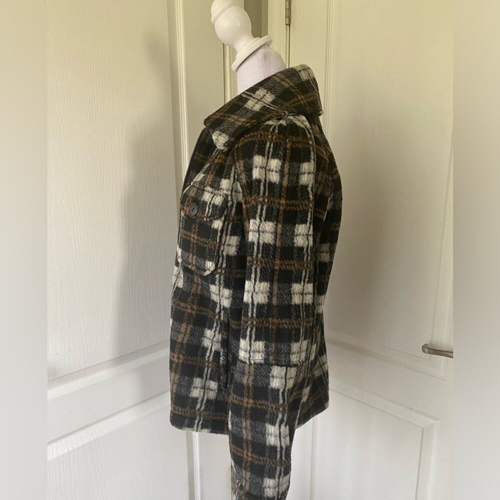 AVEC LES FILLES plaid jacket size medium. - Picture 8 of 14